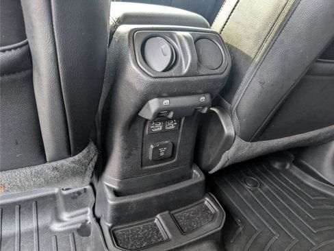 Used 2021 Jeep Wrangler Unlimited Sahara image 31