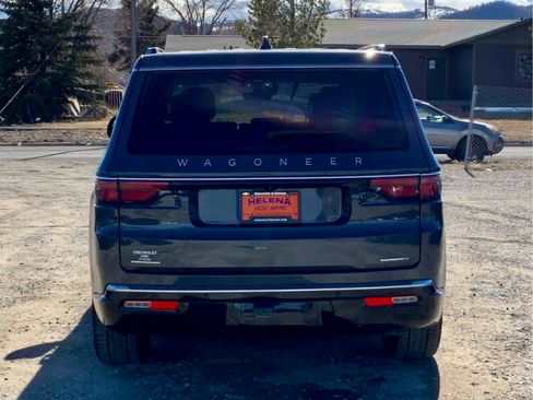 Used 2022 Jeep Wagoneer Series III w/ Flexible Seating Group image 3