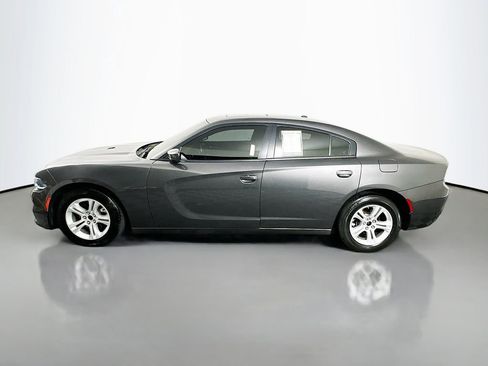 Used 2022 Dodge Charger SXT RWD image 4