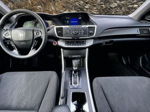 Used 2015 Honda Accord Hybrid Sedan image 13