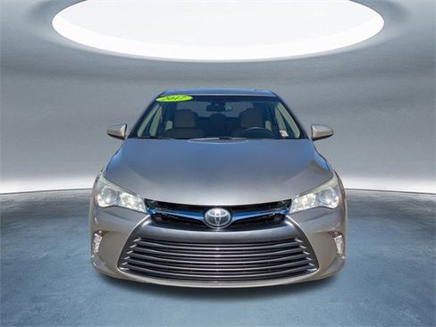 Used 2017 Toyota Camry XLE image 9