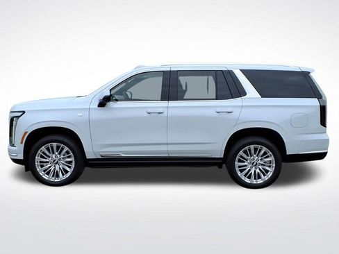 New 2026 Cadillac Escalade Luxury image 2