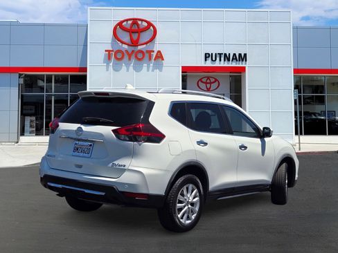 Used 2020 Nissan Rogue SV AWD/4WD image 4