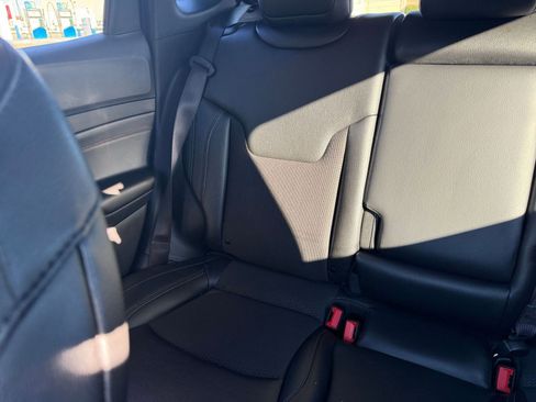 Used 2025 Jeep Compass Trailhawk image 38