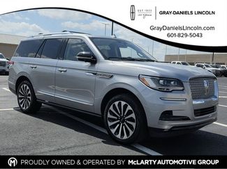 Used 2024 Lincoln Navigator Reserve video 1