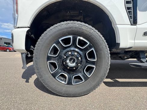 Used 2026 Ford F350 Platinum w/ FX4 Off-Road Package AWD/4WD image 17