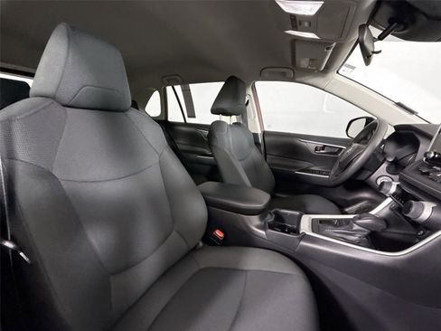 Certified 2025 Toyota RAV4 LE image 39