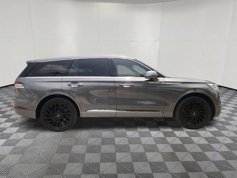 Used 2021 Lincoln Aviator Reserve w/ Equipment Group 210A AWD/4WD image 4