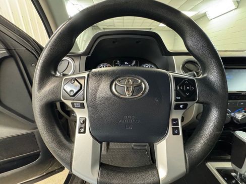 Used 2018 Toyota Tundra SR5 w/ SR5 Upgrade Package image 30