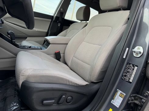 Used 2019 Hyundai Tucson Value AWD/4WD image 6