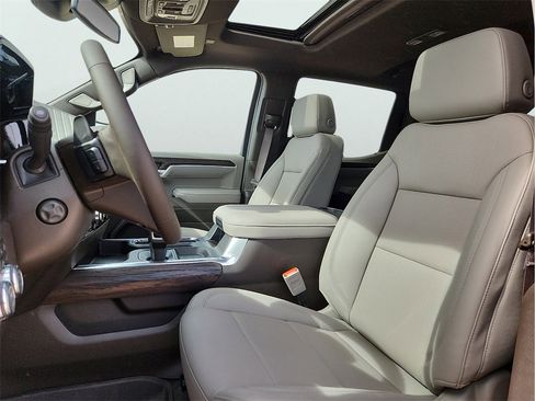 New 2026 GMC Sierra 1500 SLT w/ SLT Premium Plus Package image 17