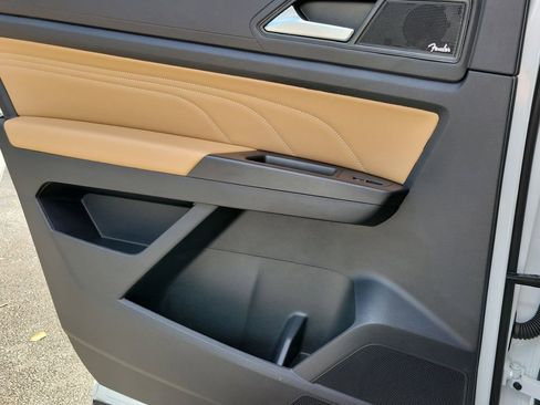 Used 2023 Volkswagen Atlas Cross Sport SEL Premium R-Line image 12