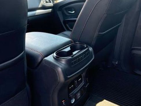 Used 2024 Nissan Titan PRO-4X w/ Pro-4x Convenience Package AWD/4WD image 29