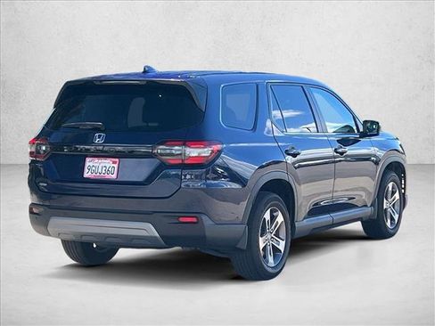 Used 2023 Honda Pilot EX-L image 4