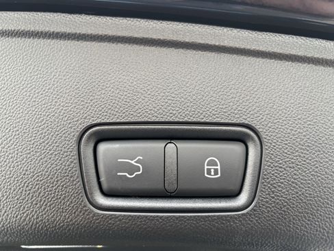 Used 2023 Maserati Grecale GT image 30