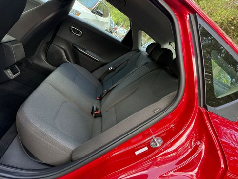 Used 2025 Kia K4 LXS image 22