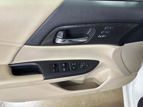 Used 2015 Honda Accord EX-L image 26
