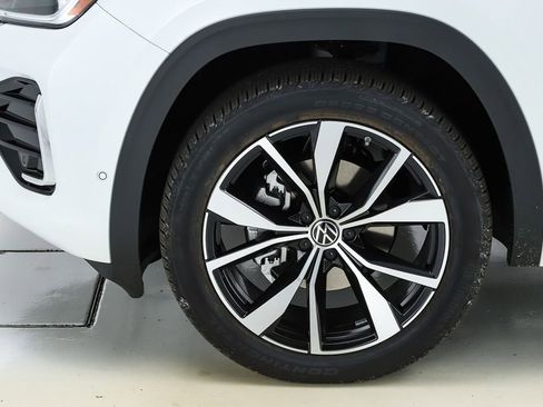 New 2026 Volkswagen Atlas Cross Sport SEL Premium R-Line image 43