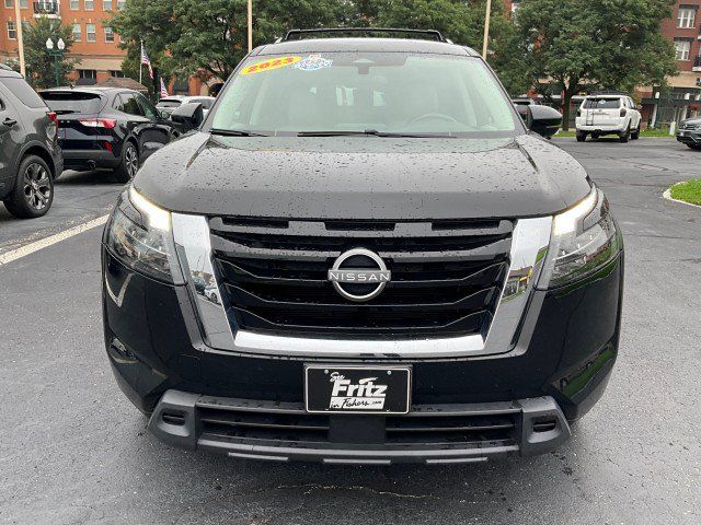 Used 2023 Nissan Pathfinder SV FWD image 2