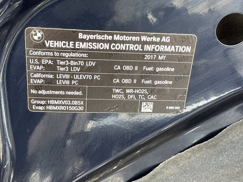 Used 2017 BMW 540i w/ Premium Package image 22