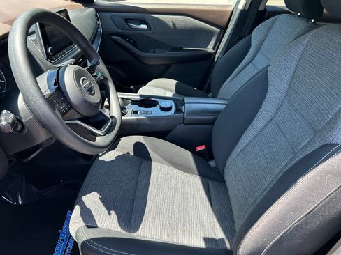 Used 2021 Nissan Rogue SV AWD/4WD image 12