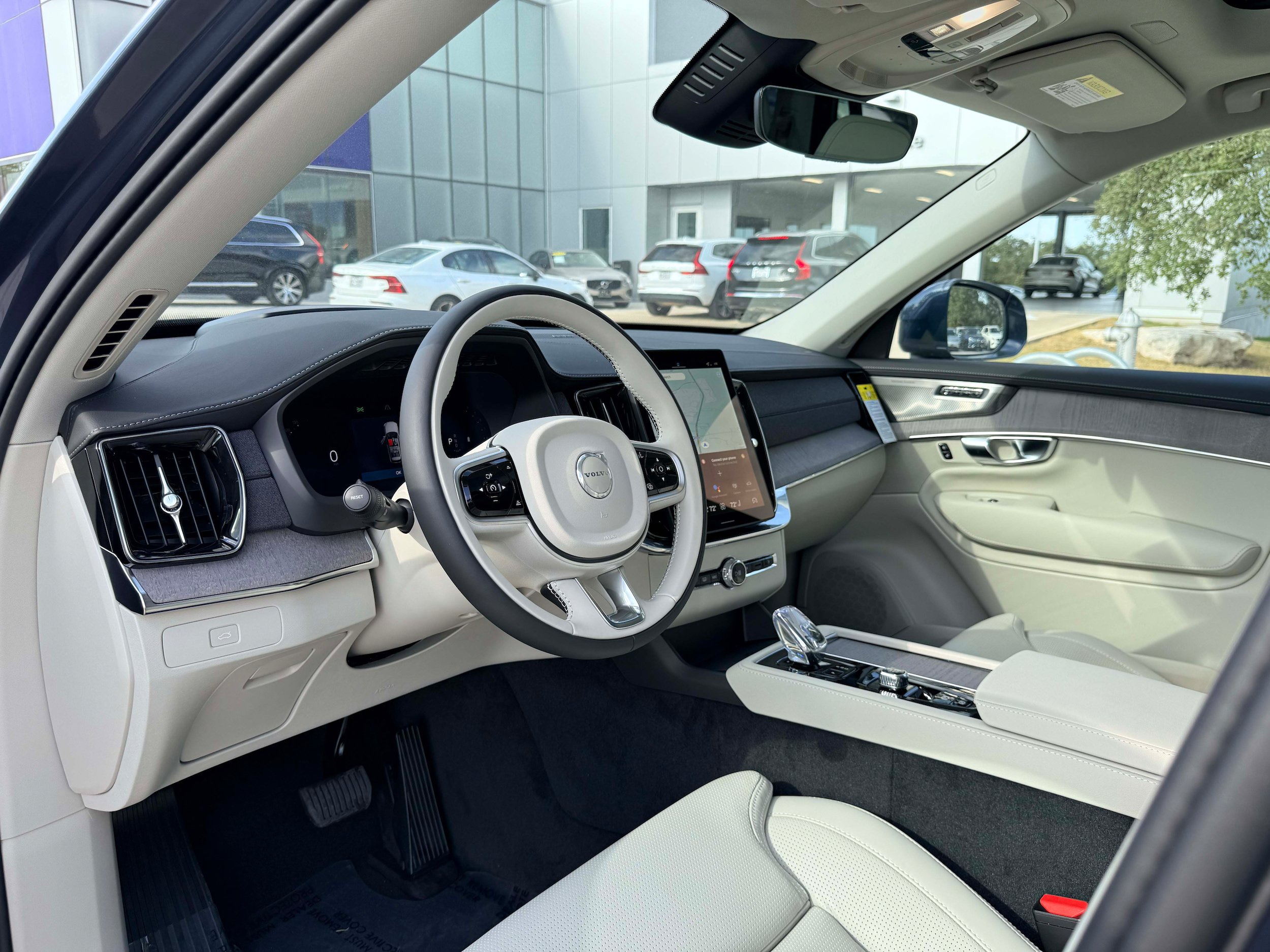 New 2026 Volvo XC90 B6 Ultra w/ Protection Package AWD/4WD image 12