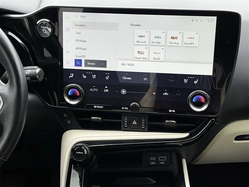 Used 2024 Lexus NX 300h AWD w/ Luxury Package image 15