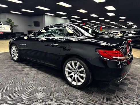 Used 2019 Mercedes-Benz SLC 300 w/ Premium Package image 16