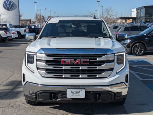 Used 2023 GMC Sierra 1500 SLE image 12