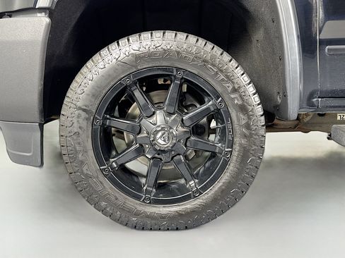 Used 2017 GMC Sierra 2500 SLT AWD/4WD image 30