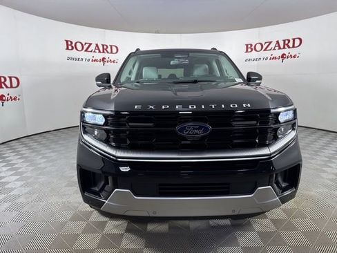 New 2025 Ford Expedition Max Platinum w/ Driver's Package image 2