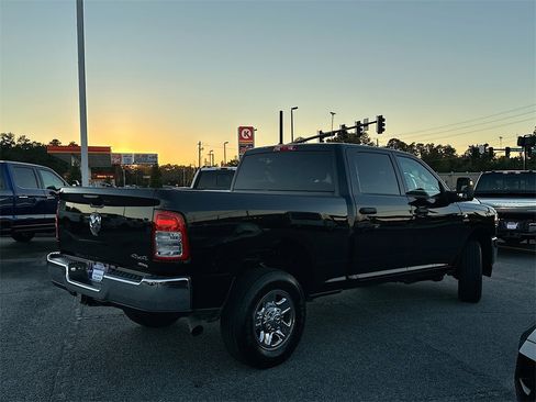 Used 2024 RAM 2500 Tradesman w/ Chrome Appearance Group image 7