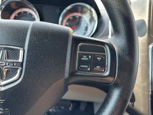Used 2018 Dodge Grand Caravan SE w/ UConnect Hands-Free Group FWD image 20