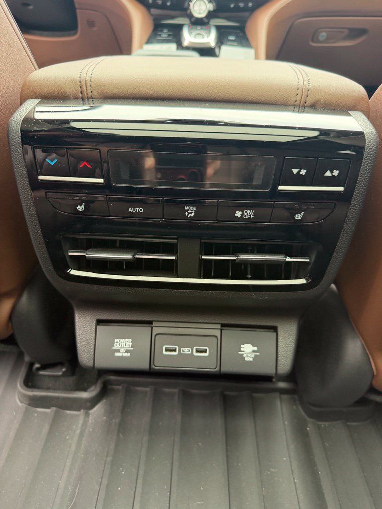 Used 2024 Acura MDX w/ Advance Package AWD/4WD image 14