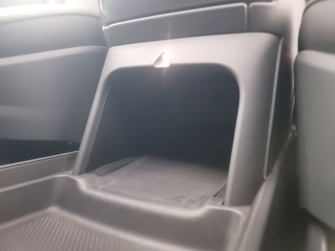 Used 2022 Rivian R1S Launch Edition AWD/4WD image 33