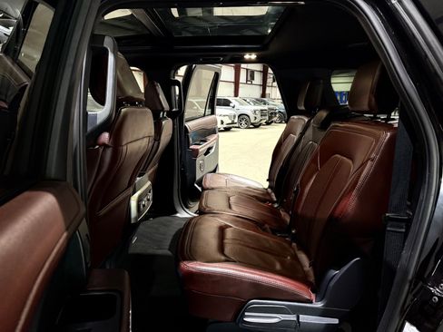 Used 2024 Ford Expedition Max Limited RWD image 17