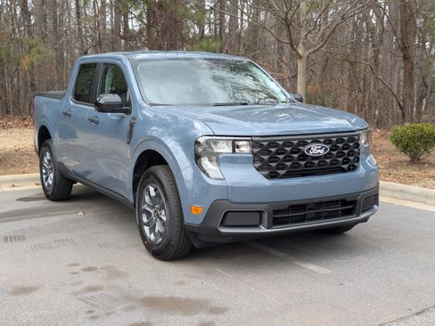 New 2026 Ford Maverick XLT w/ XLT Luxury Package image 2