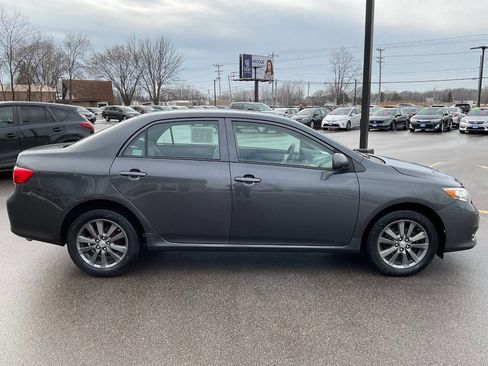 Used 2010 Toyota Corolla LE image 9