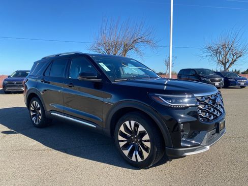 Used 2025 Ford Explorer Platinum w/ LUX Leather Package image 3