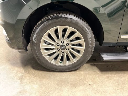 Used 2021 Lincoln Navigator 4WD image 25