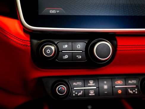 Used 2020 Ferrari Portofino RWD image 58