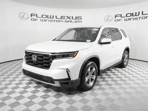 Used 2025 Honda Pilot EX-L image 1