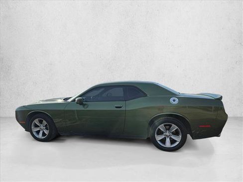 Used 2020 Dodge Challenger SXT image 5