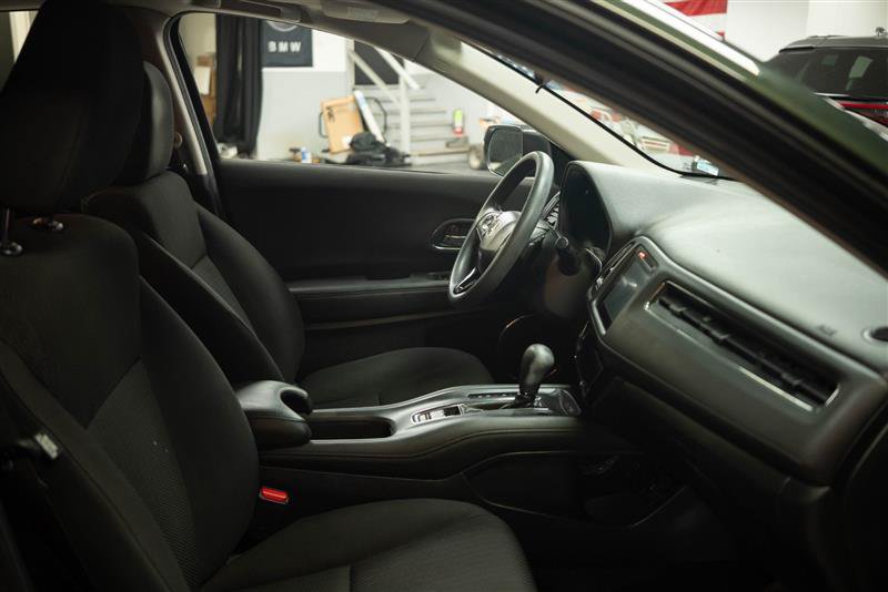 Used 2017 Honda HR-V EX image 12