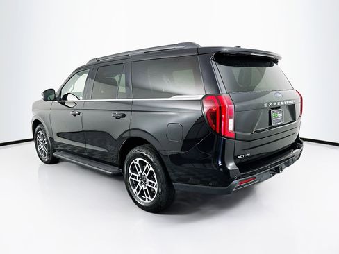 Used 2025 Ford Expedition Active AWD/4WD image 5