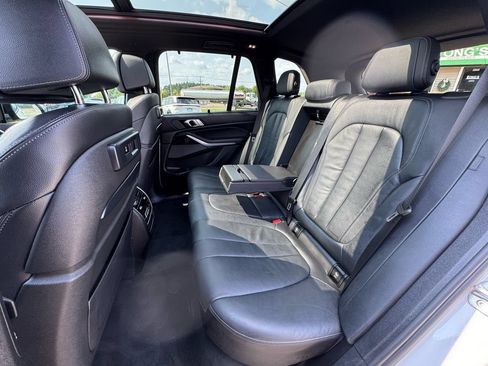 Used 2020 BMW X5 M50i AWD/4WD image 28