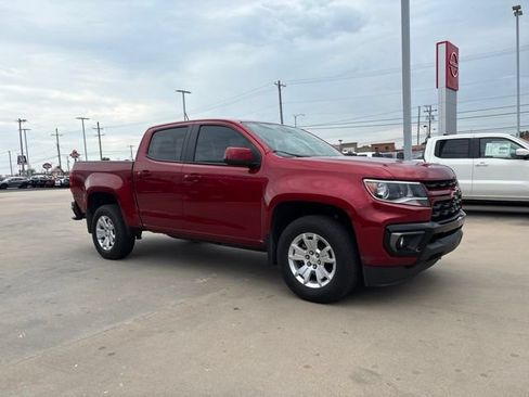 Used 2021 Chevrolet Colorado LT w/ Safety Package RWD image 2