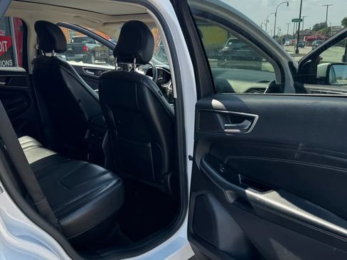 Used 2017 Ford Edge Titanium w/ Equipment Group 302A AWD/4WD image 17