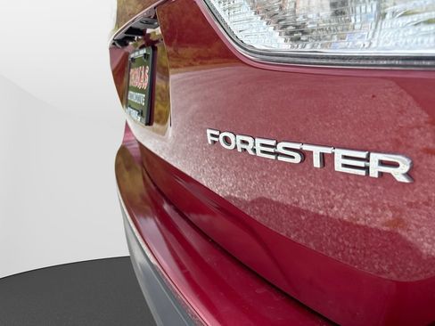 Used 2021 Subaru Forester Premium AWD/4WD image 35