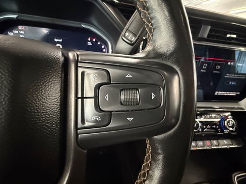Used 2024 GMC Sierra 2500 AT4 w/ AT4 Premium Plus Package AWD/4WD image 18